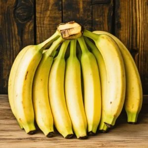 Une belle présentation de bananes mûres sur un fond de cuisine rustique